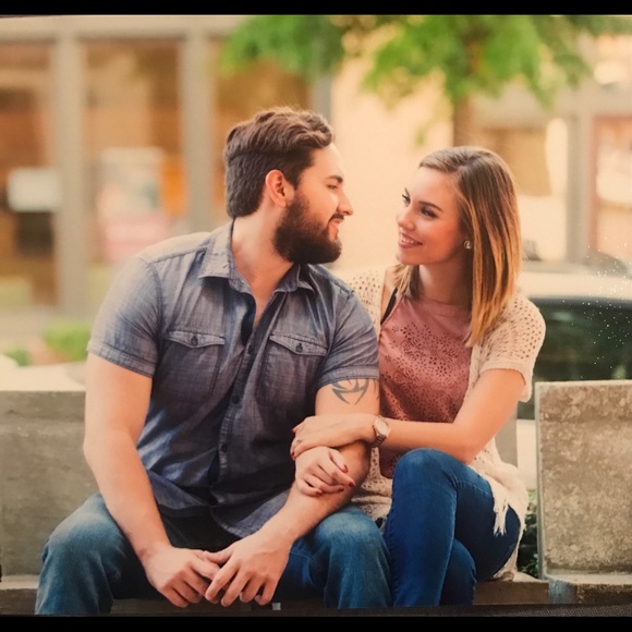 Meet your Posher, Kayla - Picture 2 of 3